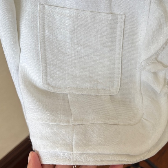 Chic White Ruffle Blazer - Picture 4 of 6